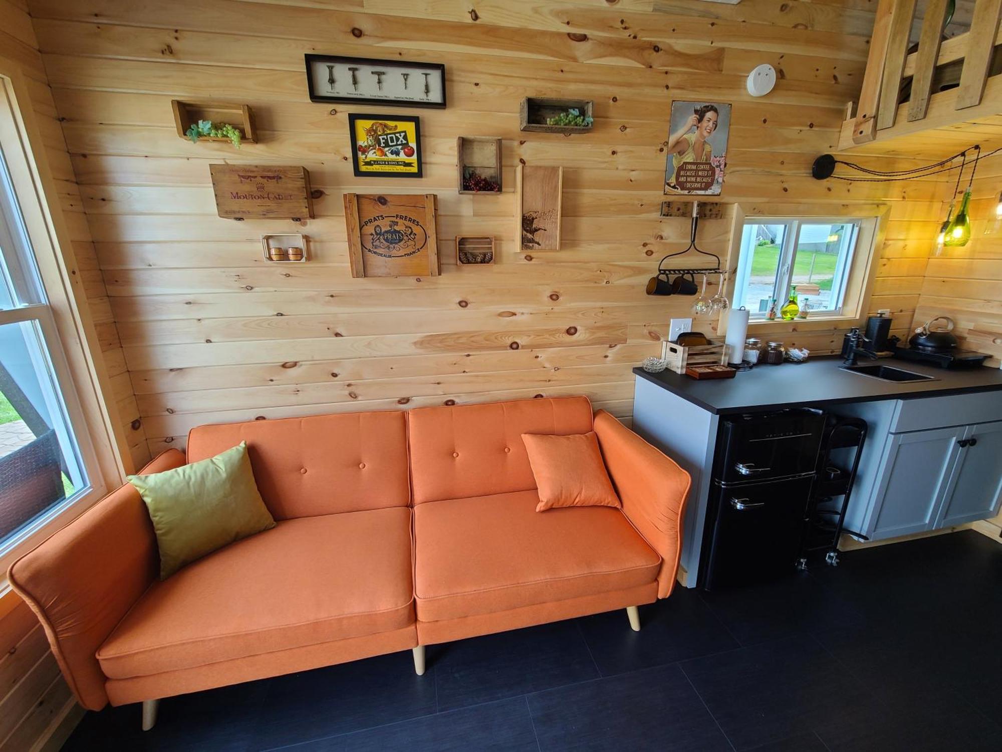 Tiny Digs Lakeshore - Tiny House Lodging Маскигон Екстериор снимка