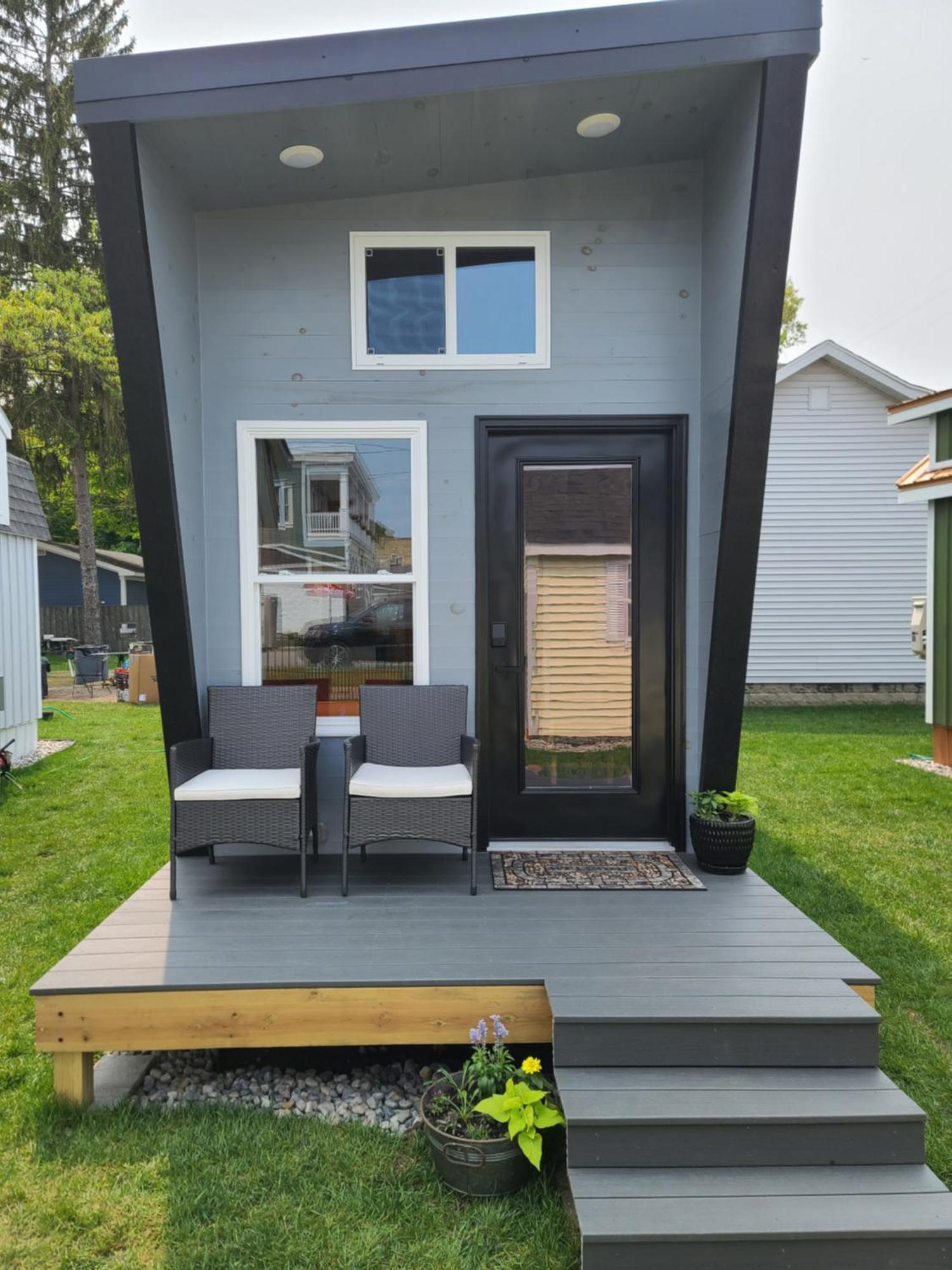 Tiny Digs Lakeshore - Tiny House Lodging Маскигон Екстериор снимка