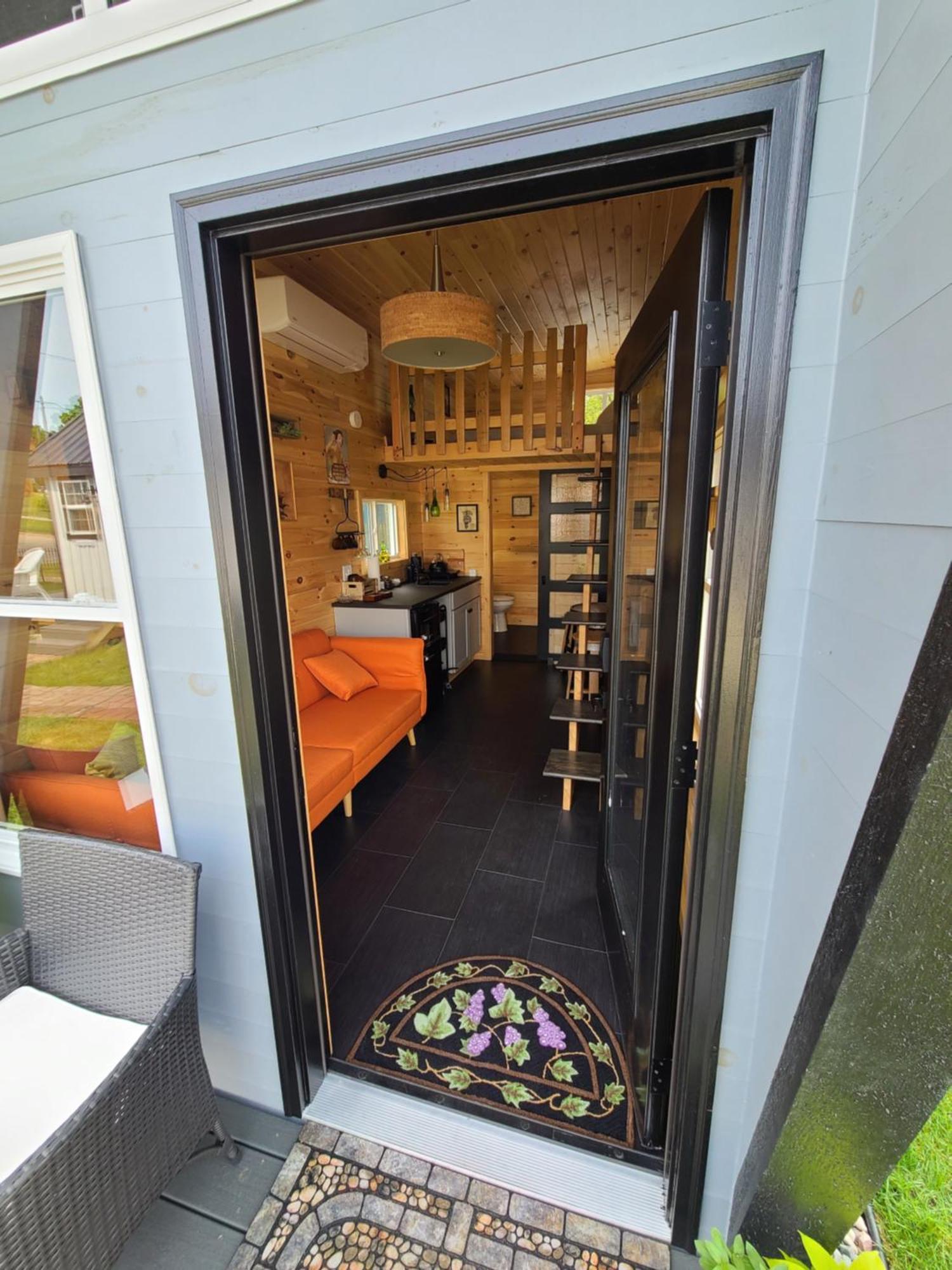 Tiny Digs Lakeshore - Tiny House Lodging Маскигон Екстериор снимка