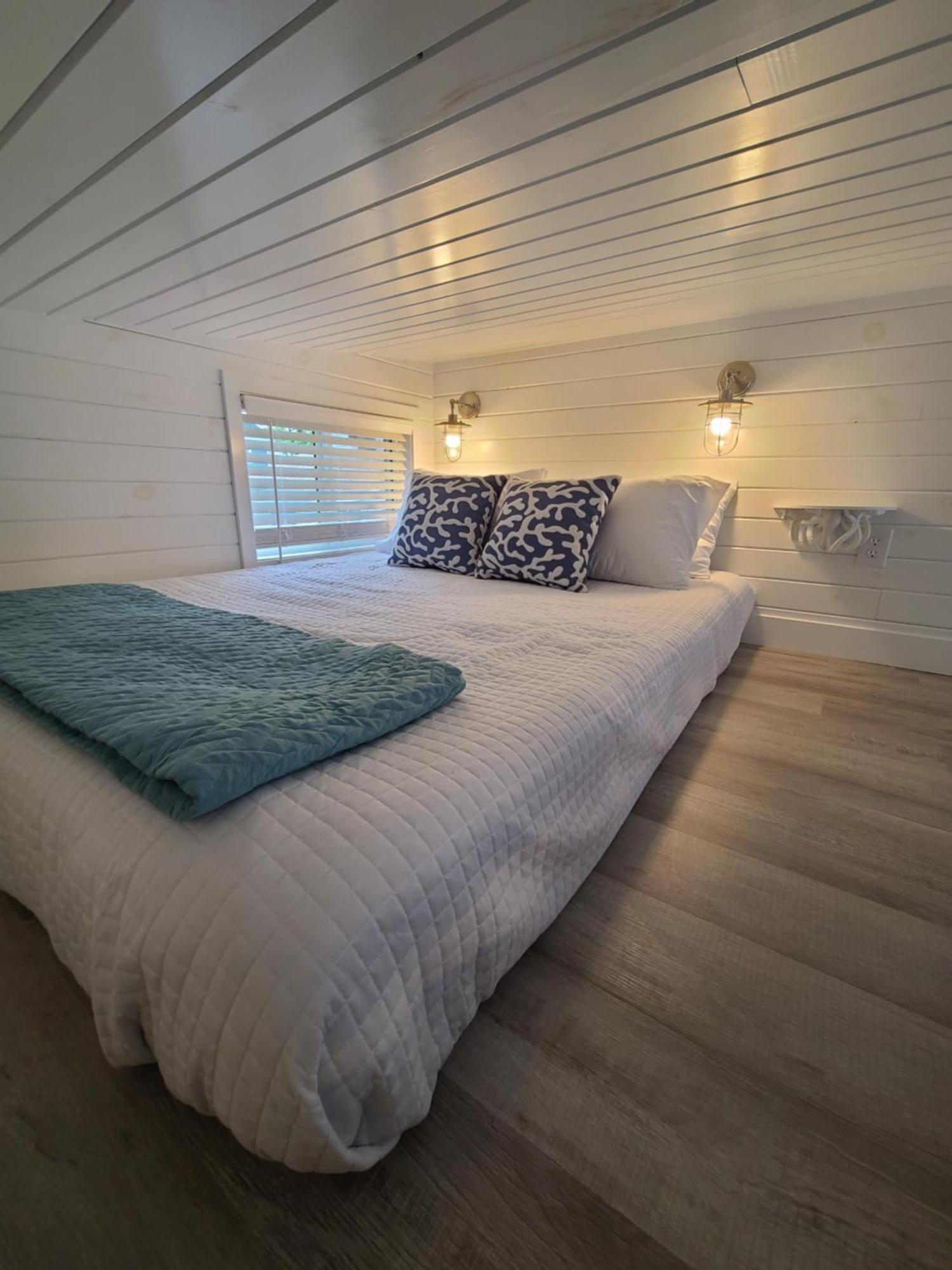 Tiny Digs Lakeshore - Tiny House Lodging Маскигон Стая снимка