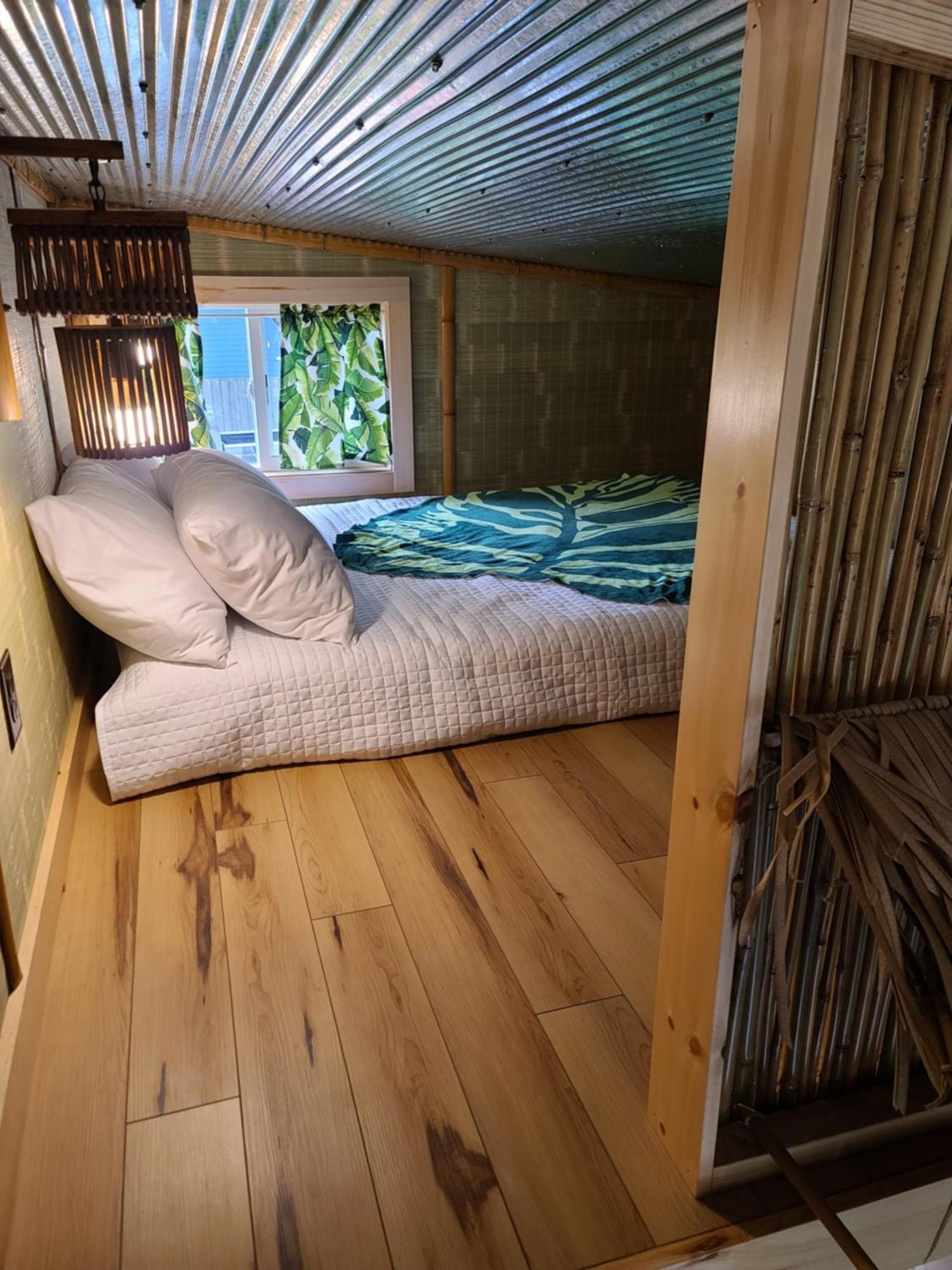 Tiny Digs Lakeshore - Tiny House Lodging Маскигон Стая снимка