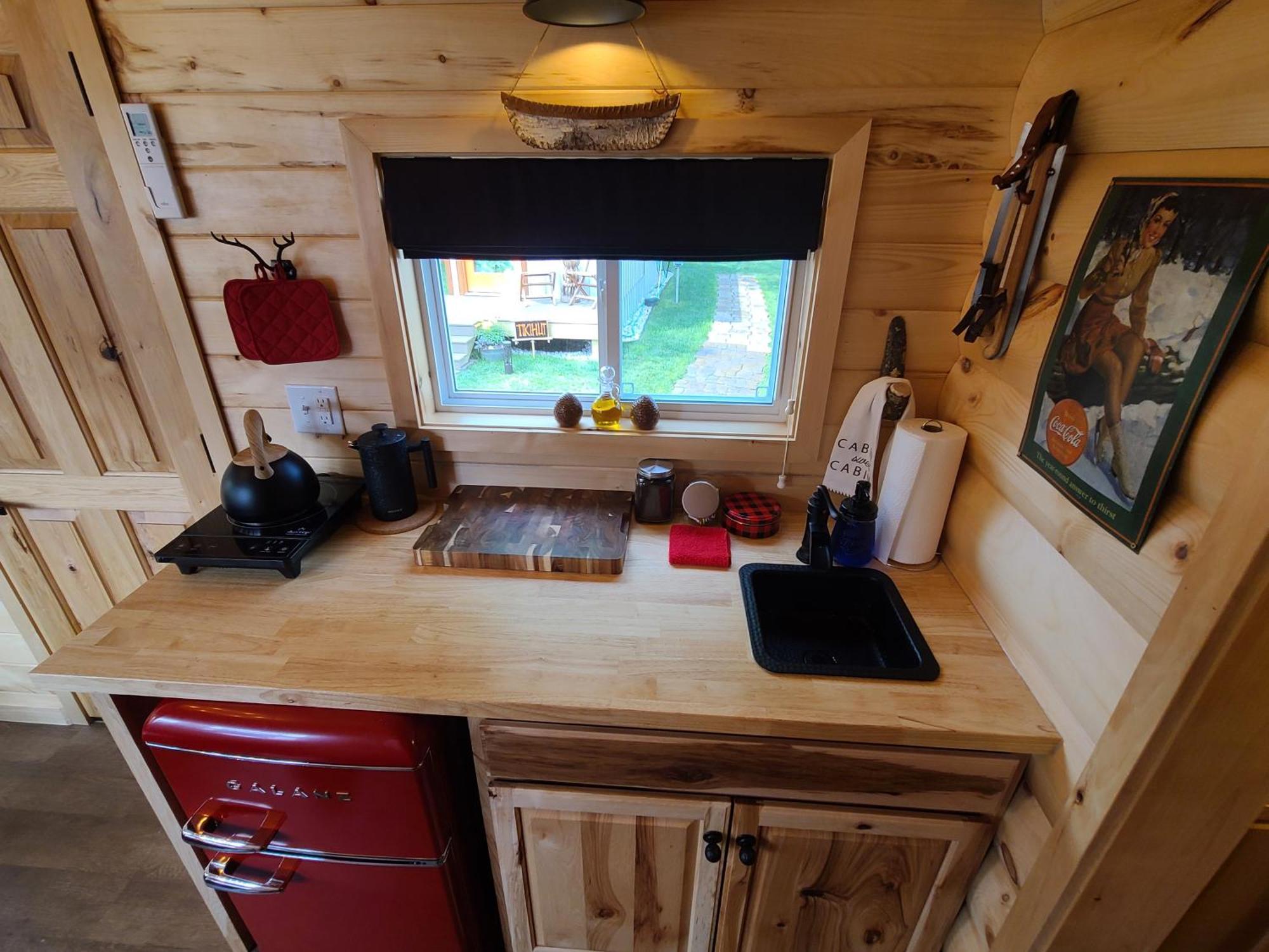 Tiny Digs Lakeshore - Tiny House Lodging Маскигон Екстериор снимка